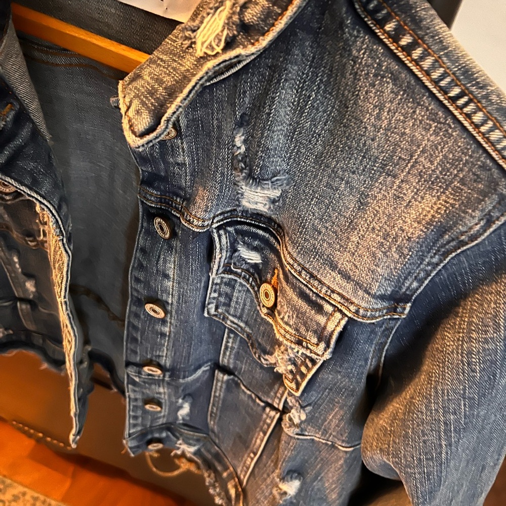 KanCan Faded Blue Distressed Jean Jacket - Picture 4 of 8